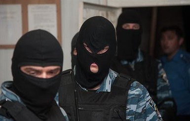 Под Киев свозят внутренние войска из регионов