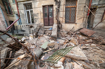 Эхо ЧП в Одессе: за рухнувшие балконы отвечают хозяева квартир