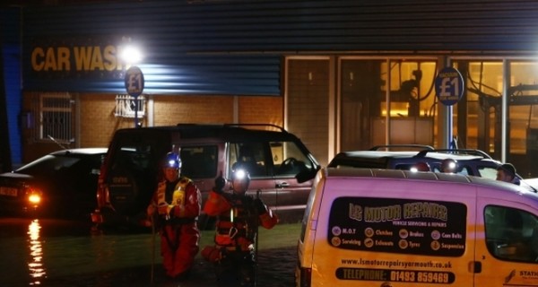 На Европу обрушился сильный шторм, есть жертвы