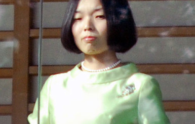 В Японии принцесса Акико упала в обморок прямо в аэропорту