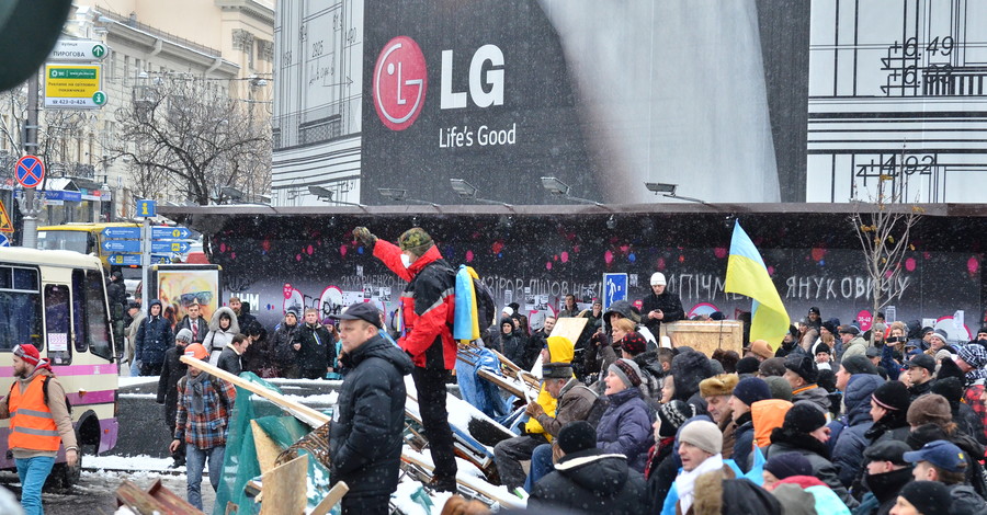 Майдан: штурм ожидают в Доме профсоюзов