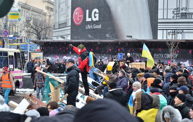 Майдан: штурм ожидают в Доме профсоюзов