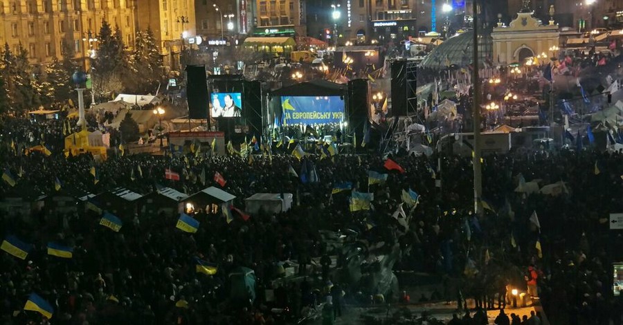 Милиция подсчитала: на Майдане митингуют восемь тысяч человек