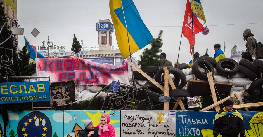 Политолог: оппозиция не должна отказываться от участия в круглом столе