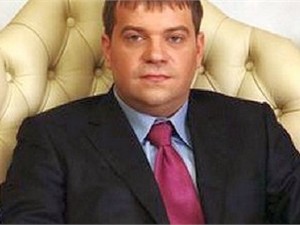 Суд на месяц продлил арест Анисимова 