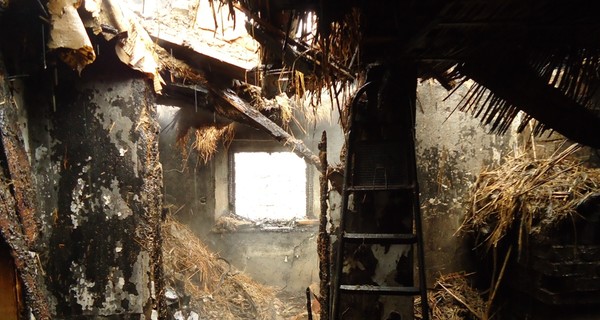 На пожаре в Херсоне погиб подросток и его мать