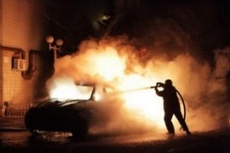 В Киеве горели две легковушки