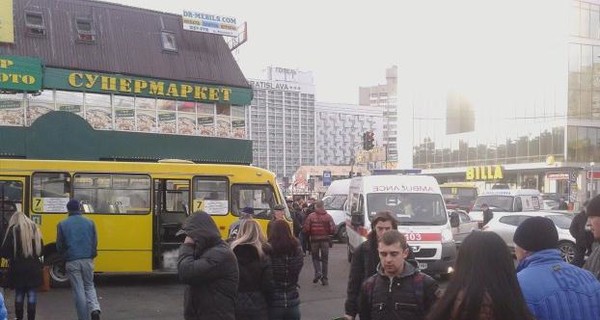 В Киеве водитель маршрутки с приступом эпилепсии сбил троих на остановке