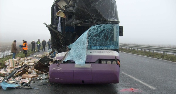 В Донецкой области двое россиян погибли в аварии