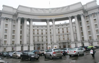 В МИД заявляют, что не имеют права вводить запреты на въезд в Украину