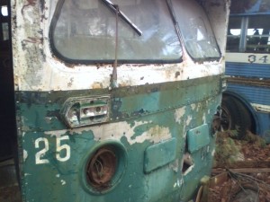 В Боливии автобус с пассажирами свалился в овраг, есть жертвы