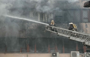 Пожар на ювелирной фабрике в Харькове: люди прыгали из окон, потому что выходы были заблокированы?