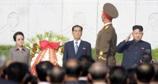 СМИ: Тетя Ким Чен Ына и вдова казненного Тхэка жива, но в коме 