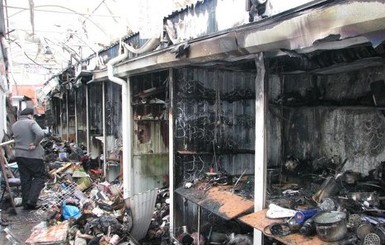 Пожар на Центральном рынке Симферополя мог начаться из-за самовозгорания 