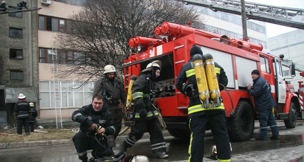 В Харькове тайно похоронили погибших во время пожара на ювелирной фабрике