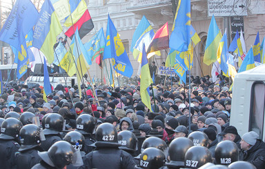 Из-за Майдана киевские политики фильтруют друзей