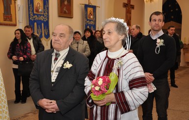 Львовские влюбленные поженились в 70 лет 