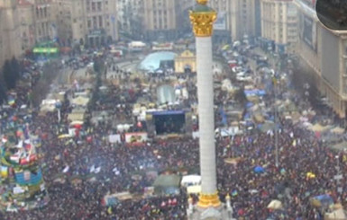 На Майдане освистали лидеров оппозиции 