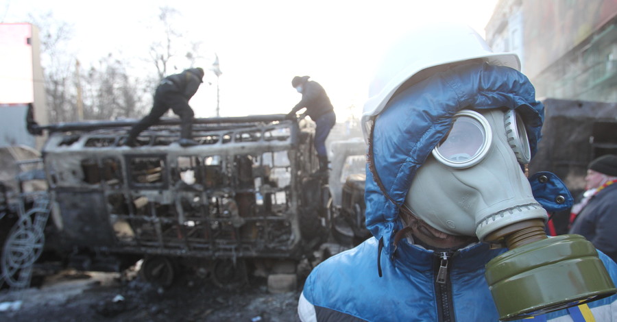 Днепропетровцы едут в Киев с масками и противогазами
