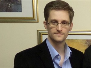 Сноуден опроверг причастность к российским спецслужбам