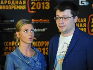 Звезды отреагировали на события в Киеве 