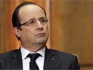 Олланд и его спутница готовятся к публичному прояснению ситуации с изменой 