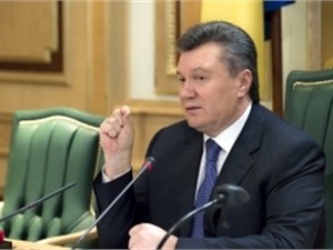 Янукович: в захваченных зданиях есть оружие