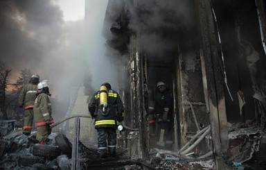 Пожарные попросили активистов не мешать спасать людей