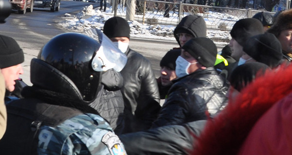 В Донецке усиленно охраняют админздания