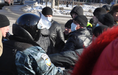 В Донецке усиленно охраняют админздания