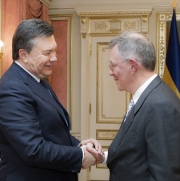 Янукович с представителем ООН обсудил политический кризис в Украине