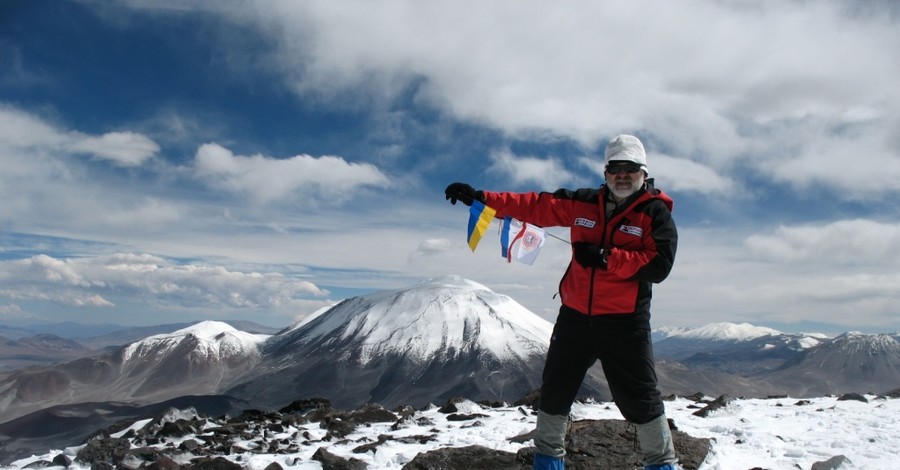 Крымчанин покорил самый высокий вулкан в мире 