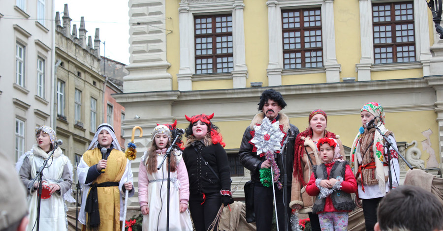 Январь во Львове: Теплое Рождество, признание британцев и необычная свадьба