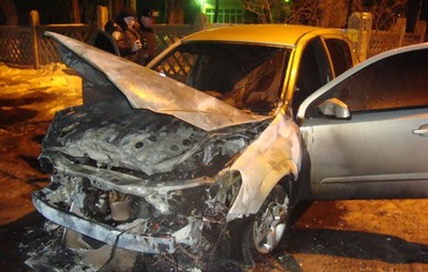 В Киеве за сутки сгорели восемь автомобилей