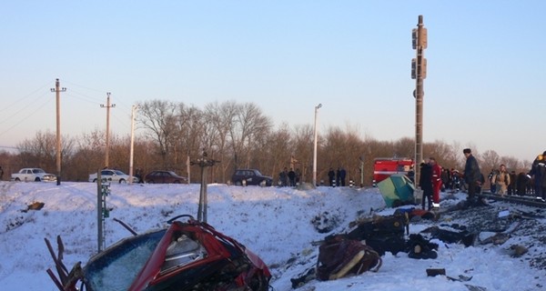 Количество жертв аварии поезда в Сумской области увеличилось до 13 человек