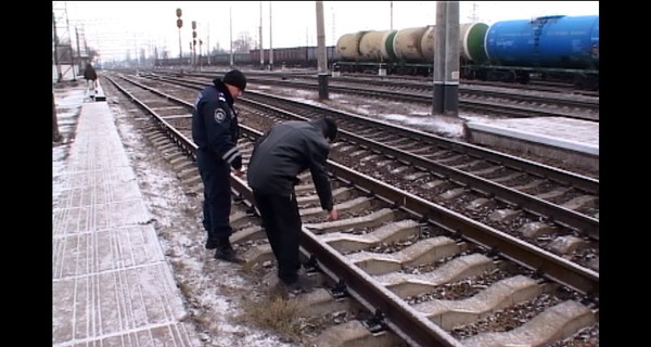 На Приднепровской железной дороге под колесами погибли семь человек