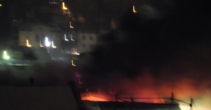 На центральном рынке Днепропетровска сгорели 58 торговых точек