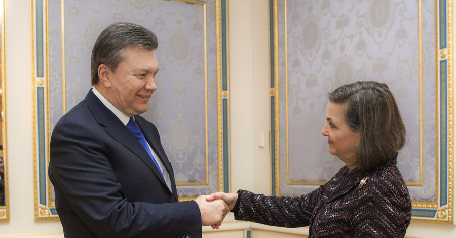 Янукович встретился с Викторией Нуланд