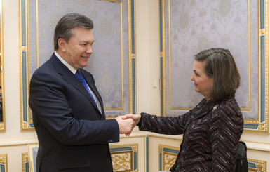 Янукович встретился с Викторией Нуланд