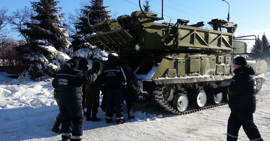 Подполковник с экипажем трое суток спасали людей из заснеженных сел