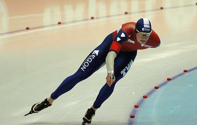 Конькобежец из Голландии установил Олимпийский рекорд в забеге на 5000 метров