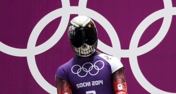 Девять самых ярких шлемов скелетонистов на Олимпиаде в Сочи