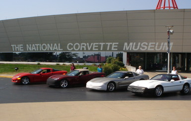 В музее Corvette 8 выставочных автомобилей ушли под землю