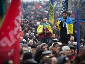 В Партии регионов раскритиковали оппозицию за последнее вече