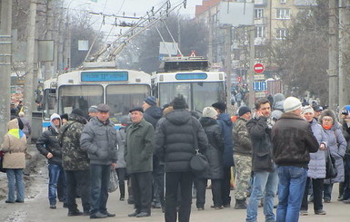 В Хмельницком заблокированы центральные улицы