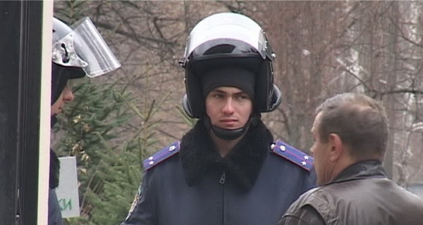Охрану Тимошенко приодели в бронежилеты