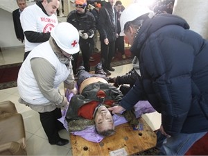 Львовские больницы принимают раненных активистов