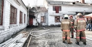 В Святошинском районе горел цех завода