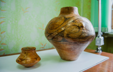 В запорожский музей передали уникальный горшок с изображением Инь и Янь