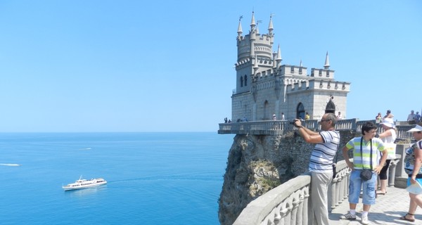 Завлекать туристов в Крым будут рецептами здоровья и хорошим настроением